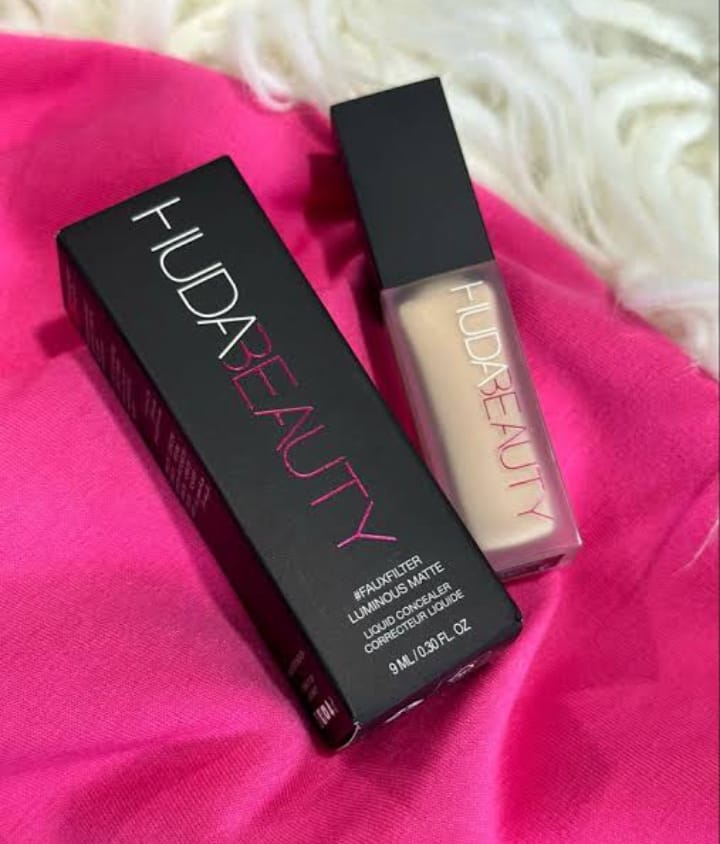 Huda Beauty Makeup Original Foundation Waterproof, Super Long Wear 24hr - Shade 1